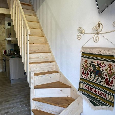 Guest House Tzia Udroni Ossi Eksteriør billede