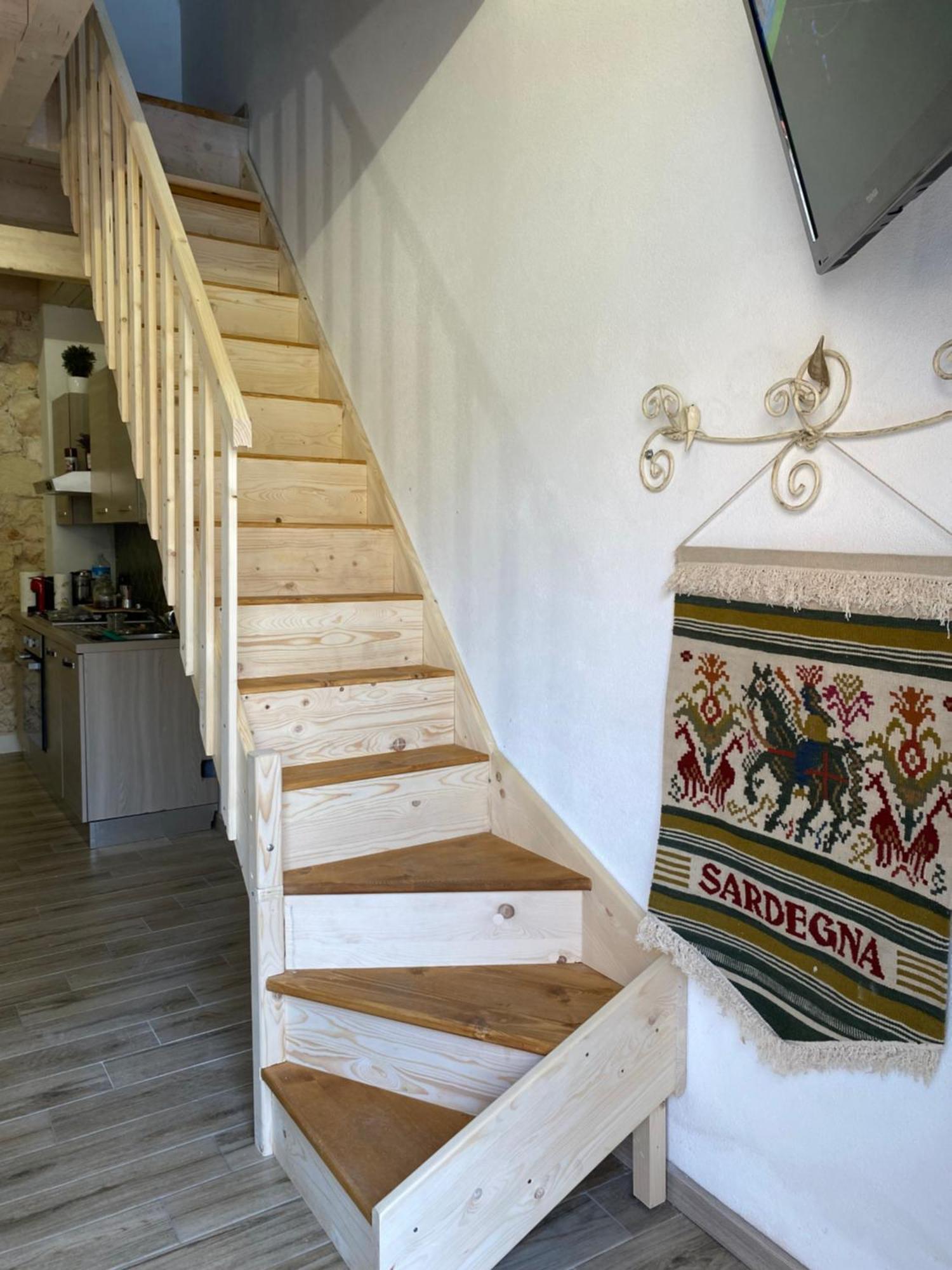 Guest House Tzia Udroni Ossi Eksteriør billede